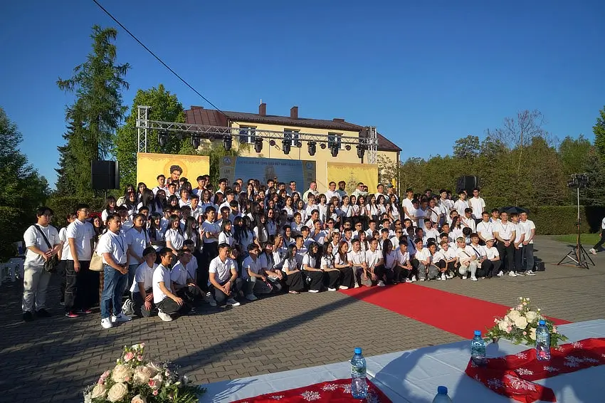 III Kongres Eucharystyczny Młodzieży wspólnoty Wietnamczyków